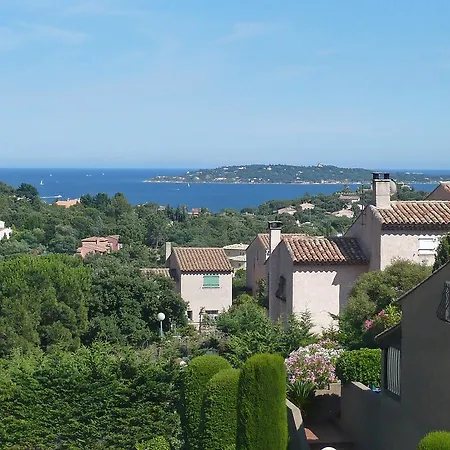 Holiday Home Les Bastides De Guerrevieille Ste Maxime アパート *